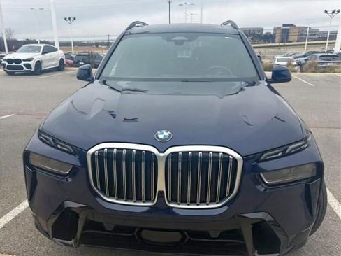 Certified 2024 BMW X7 xDrive40i w/ M Sport Package AWD/4WD image 3