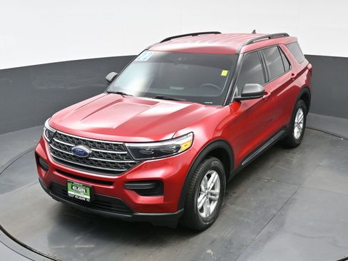 Used 2022 Ford Explorer XLT image 34