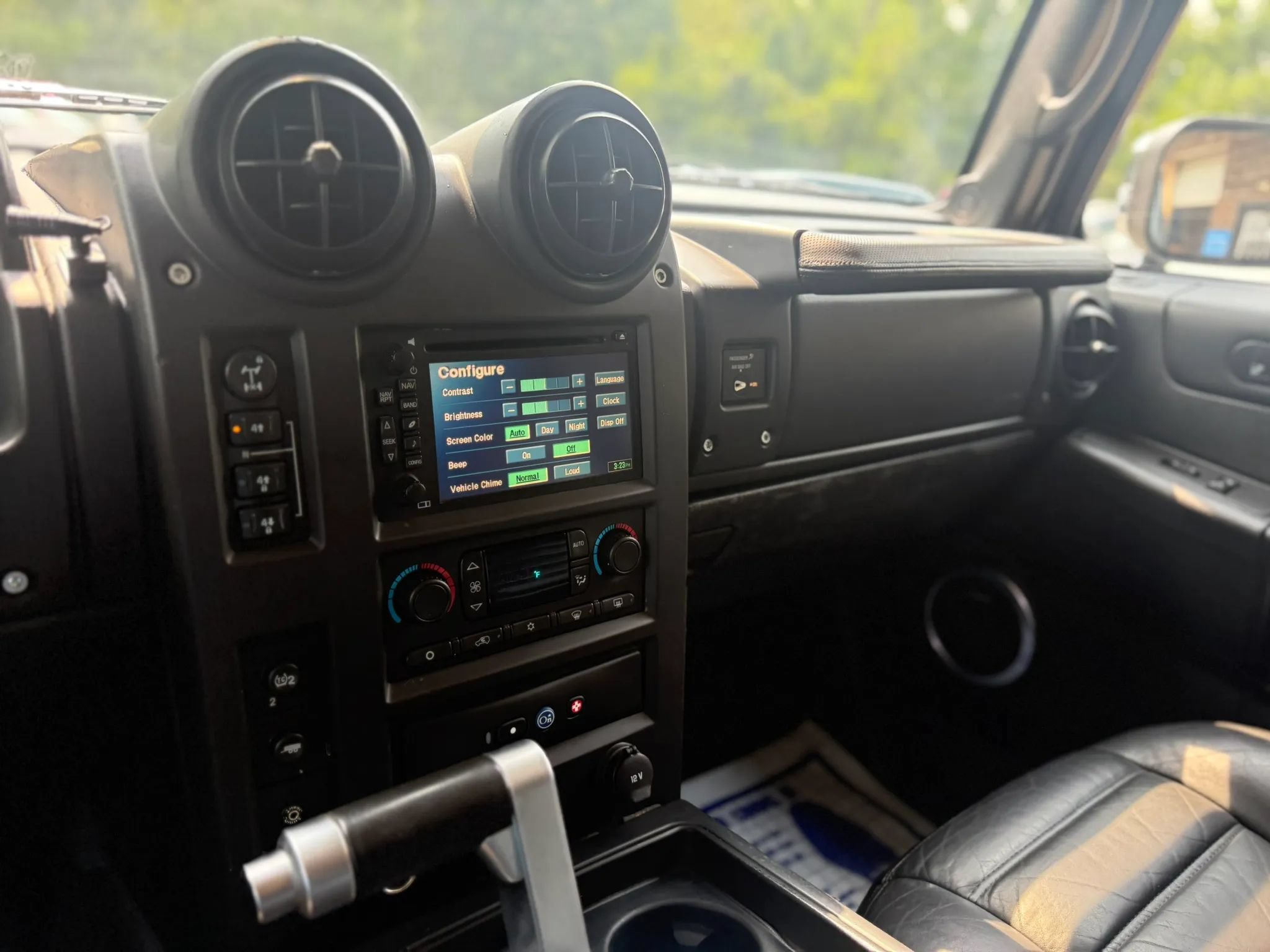 Used 2005 HUMMER H2 w/ Preferred Equipment Group AWD/4WD image 39