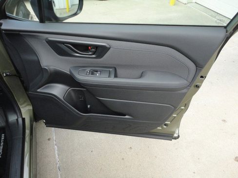 Used 2025 Subaru Forester Premium w/ Convenience Package #1 image 21