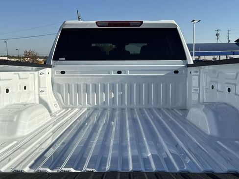 New 2026 GMC Sierra 2500 SLE AWD/4WD image 12