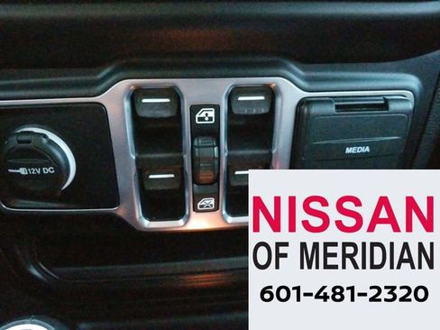 Used 2020 Jeep Gladiator Overland image 25