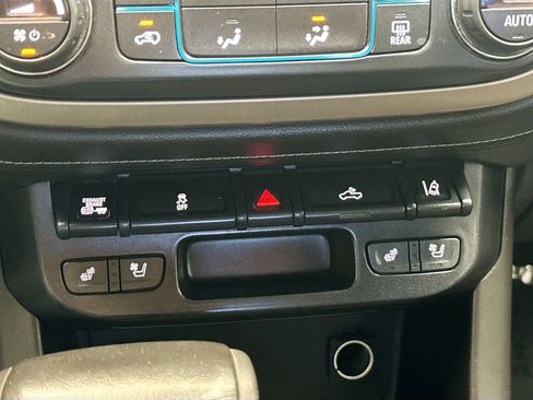 Used 2017 GMC Canyon Denali image 17