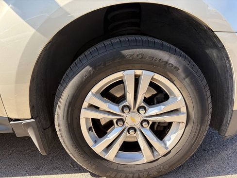 Used 2015 Chevrolet Equinox LT w/ Driver Convenience Package FWD image 5