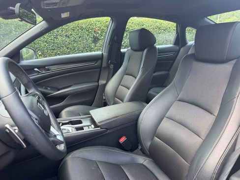 Used 2020 Honda Accord Sport image 9