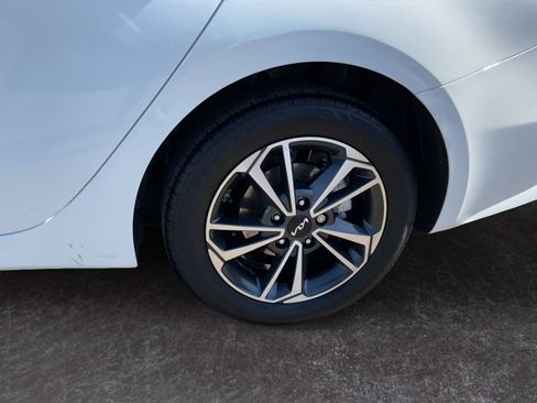 Used 2024 Kia Forte LXS FWD image 7