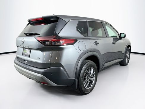 Used 2023 Nissan Rogue S AWD/4WD image 9