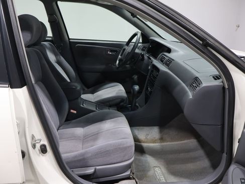 Used 2001 Toyota Camry LE image 22