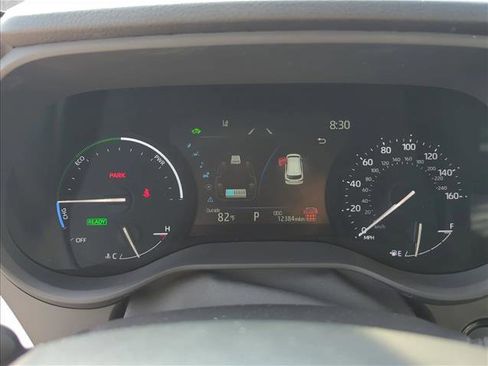 Used 2025 Toyota Sienna XLE FWD image 17