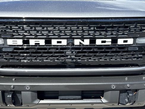 Used 2022 Ford Bronco Wildtrak AWD/4WD image 35