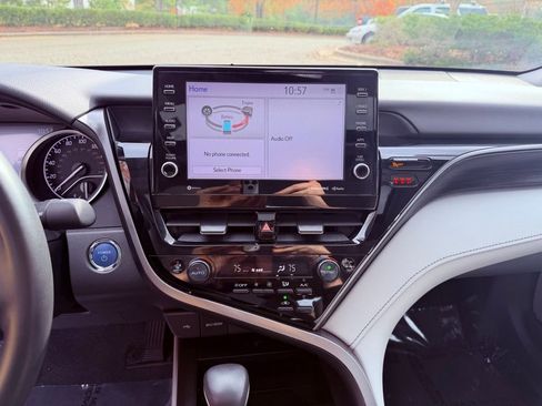 Used 2024 Toyota Camry XLE image 24