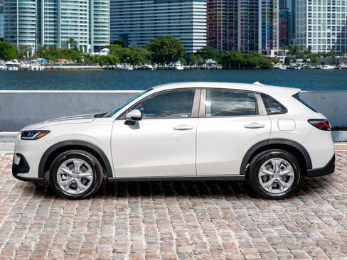 Certified 2023 Honda HR-V LX image 8