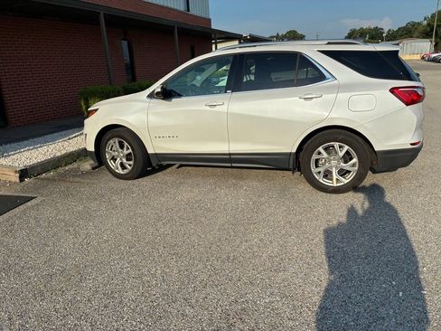 Used 2020 Chevrolet Equinox LT FWD image 4