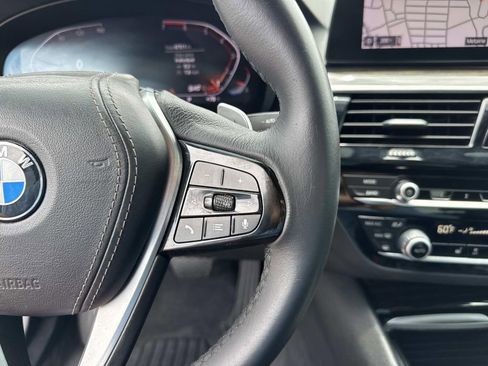 Used 2020 BMW 530i w/ Convenience Package RWD image 24