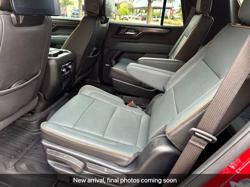 Used 2026 GMC Yukon AT4 w/ AT4 Premium Plus Package AWD/4WD image 5