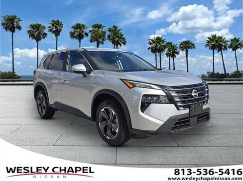 Certified 2025 Nissan Rogue SV FWD image 1