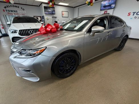 Used 2017 Lexus ES 350 ES 350 FWD w/ Accessory Package 2 image 3