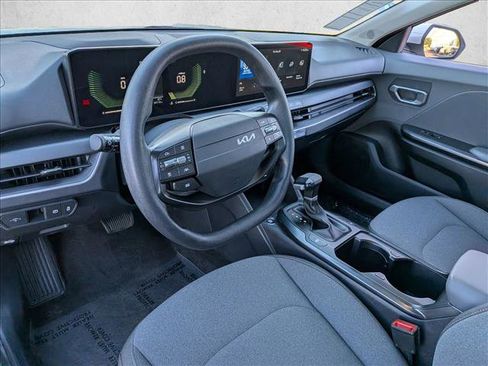 Used 2025 Kia K4 FWD image 12