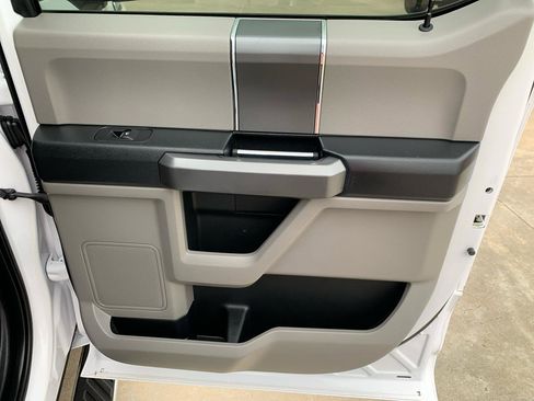 Used 2016 Ford F150 XLT w/ Equipment Group 302A Luxury RWD image 16