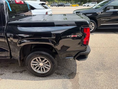 Used 2023 Chevrolet Colorado LT AWD/4WD image 4