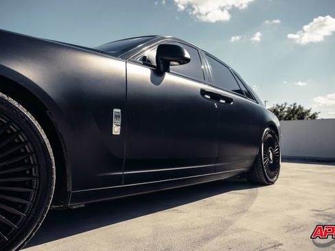 Used 2014 Rolls-Royce Ghost RWD image 29