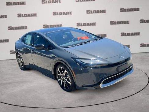 New 2026 Toyota Prius Plug-In Hybrid FWD image 7