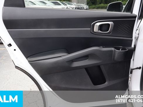 Used 2021 Kia Sorento LX FWD image 18