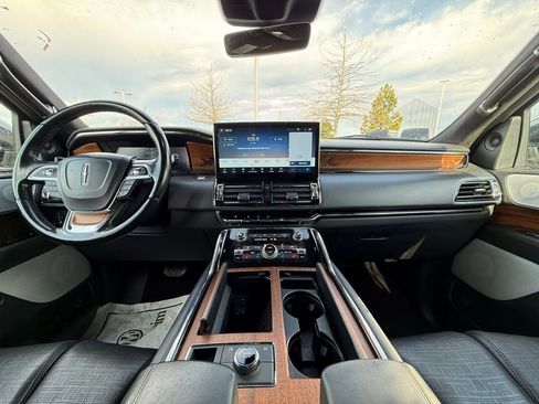 Used 2022 Lincoln Navigator Black Label image 30