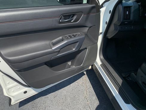 Used 2024 Nissan Pathfinder Rock Creek AWD/4WD image 11