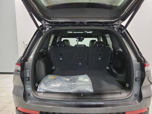 New 2025 Jeep Grand Cherokee Limited image 7