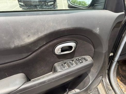 Used 2019 Kia Soul FWD image 26