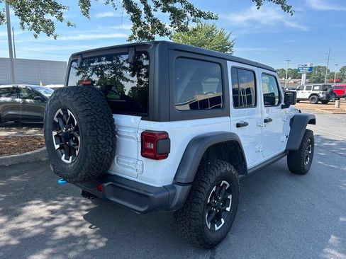 Used 2025 Jeep Wrangler Unlimited Rubicon 4xe w/ Convenience Group AWD/4WD image 6