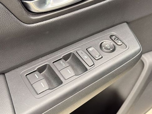 Used 2025 Honda CR-V LX image 21