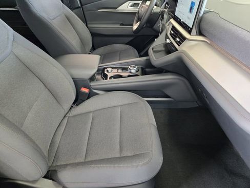 New 2026 Ford Explorer Active RWD image 11