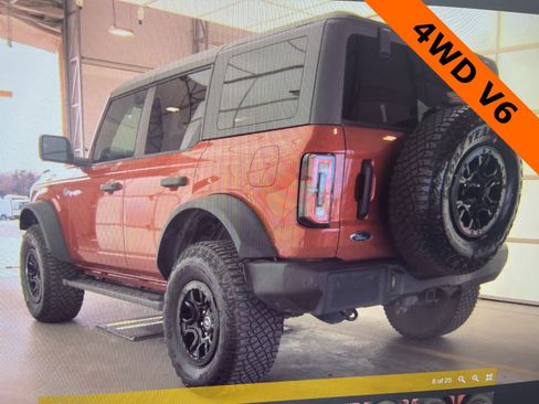 Used 2022 Ford Bronco Wildtrak image 7