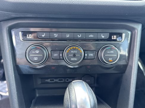 Used 2019 Volkswagen Tiguan SE w/ Panoramic Sunroof Package AWD/4WD image 26