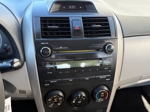 Used 2012 Toyota Corolla L image 21