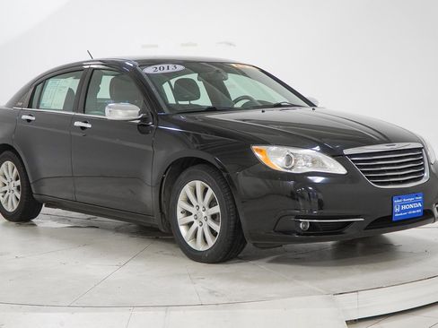 Used 2013 Chrysler 200 Limited image 12