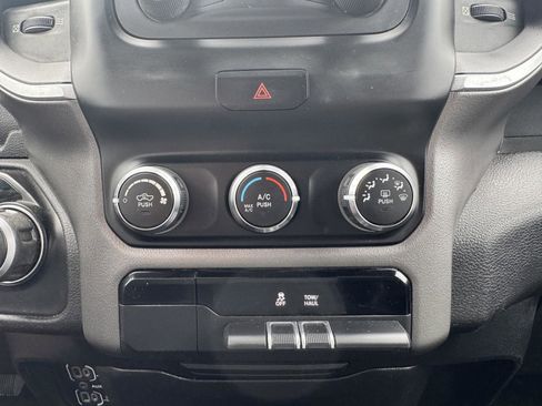 Used 2021 RAM 1500 Big Horn image 15