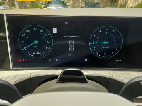 Certified 2025 Hyundai Santa Fe Calligraphy AWD/4WD image 24