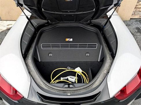 Used 2019 BMW i8 Roadster image 25