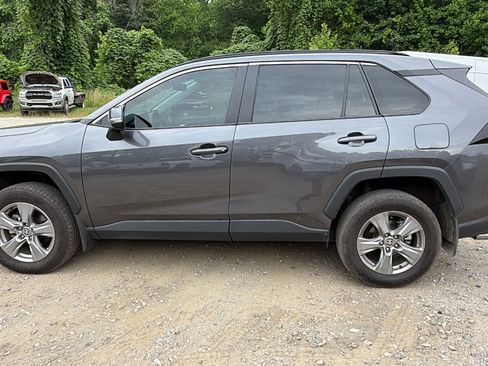 Used 2024 Toyota RAV4 XLE AWD/4WD image 11