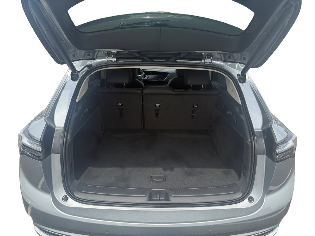 Used 2023 Buick Envision Avenir AWD/4WD image 13