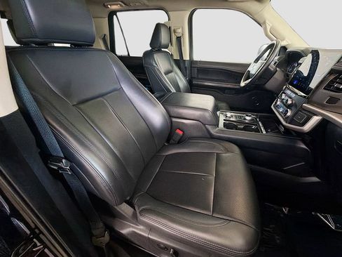 Used 2023 Ford Expedition XLT AWD/4WD image 33