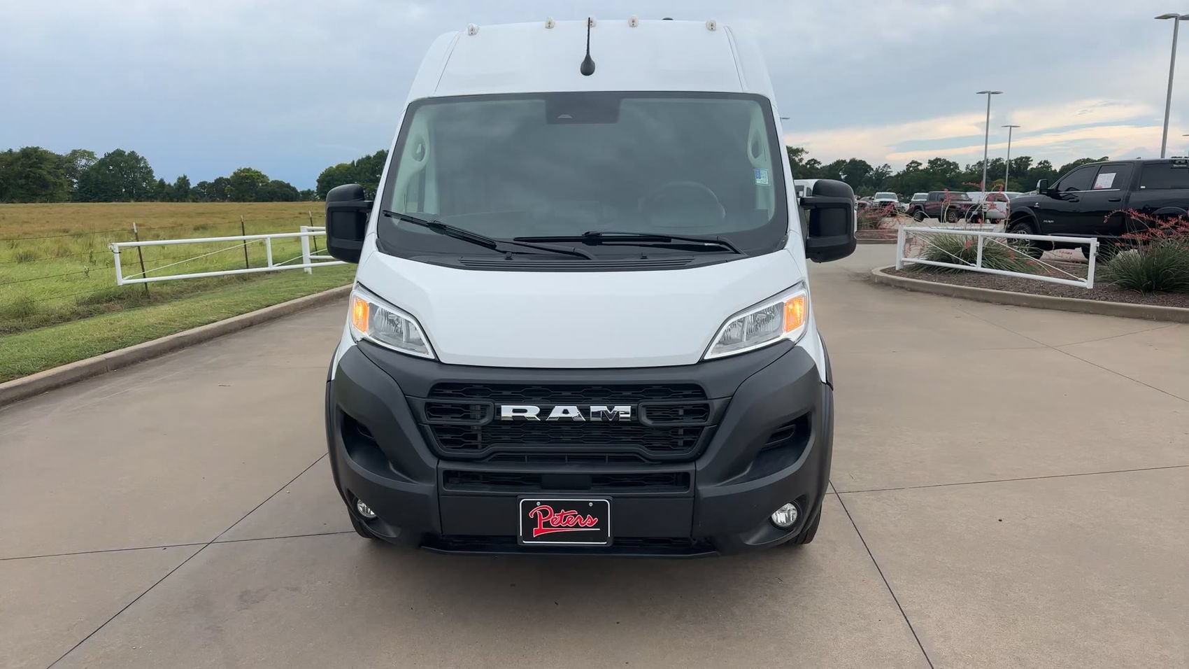 Used 2025 RAM ProMaster 2500 w/ Convenience Group FWD image 4