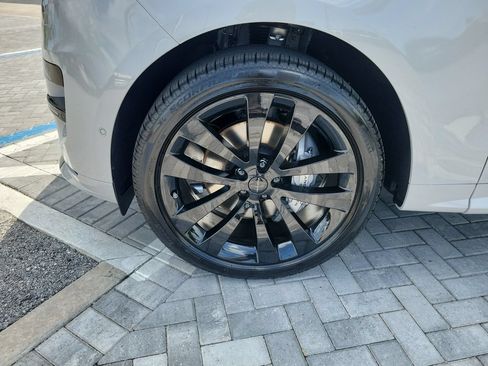 New 2026 Land Rover Range Rover Sport Dynamic SE AWD/4WD image 13