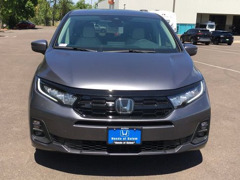 Used 2026 Honda Odyssey Touring image 9