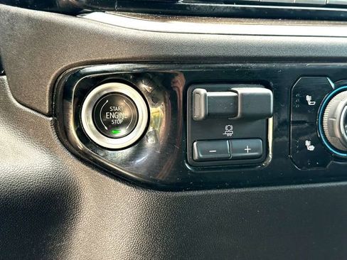 Used 2023 Chevrolet Silverado 1500 LT RWD image 17