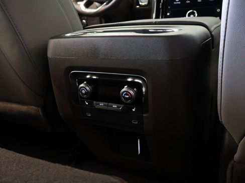 New 2026 GMC Yukon Elevation image 13