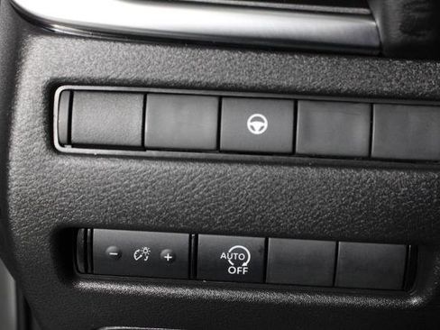 Certified 2023 Nissan Rogue SV FWD image 24